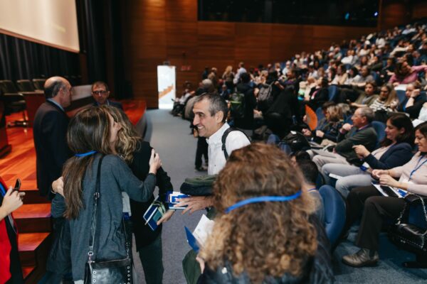 1.4 Asistentes (3)-min